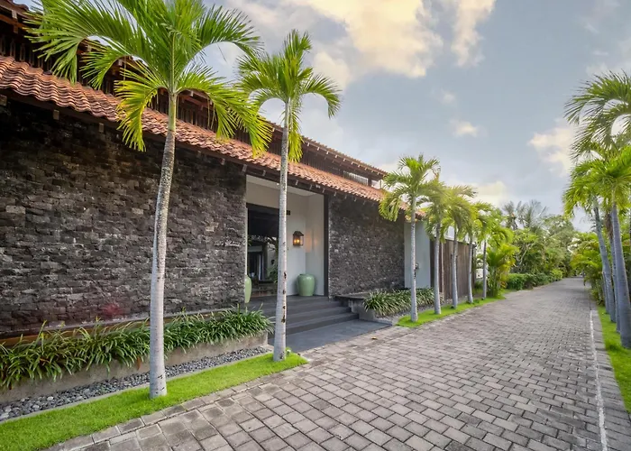 Villa De Suma - Fully Staffed Luxury In Prime Seminyak, Walk To *