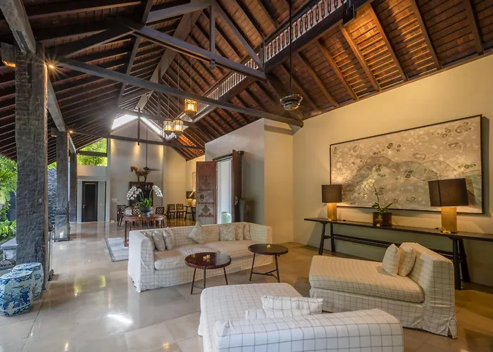 Villa De Suma - Fully Staffed Luxury In Prime Seminyak, Walk To *