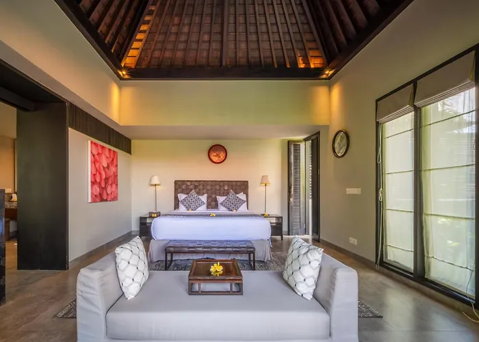 Villa De Suma - Fully Staffed Luxury In Prime Seminyak, Walk To