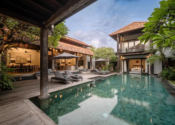 Villa De Suma - Fully Staffed Luxury In Prime Seminyak, Walk To