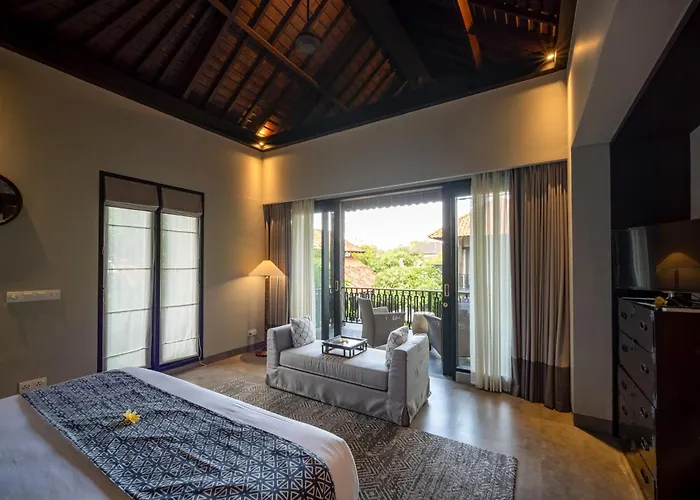 De Suma - Fully Staffed Luxury In Prime Seminyak, Walk To Villa